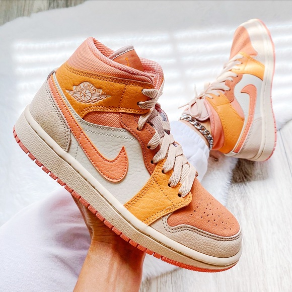 Nike air jordan 1 mid sneakers - Picture 3 of 3